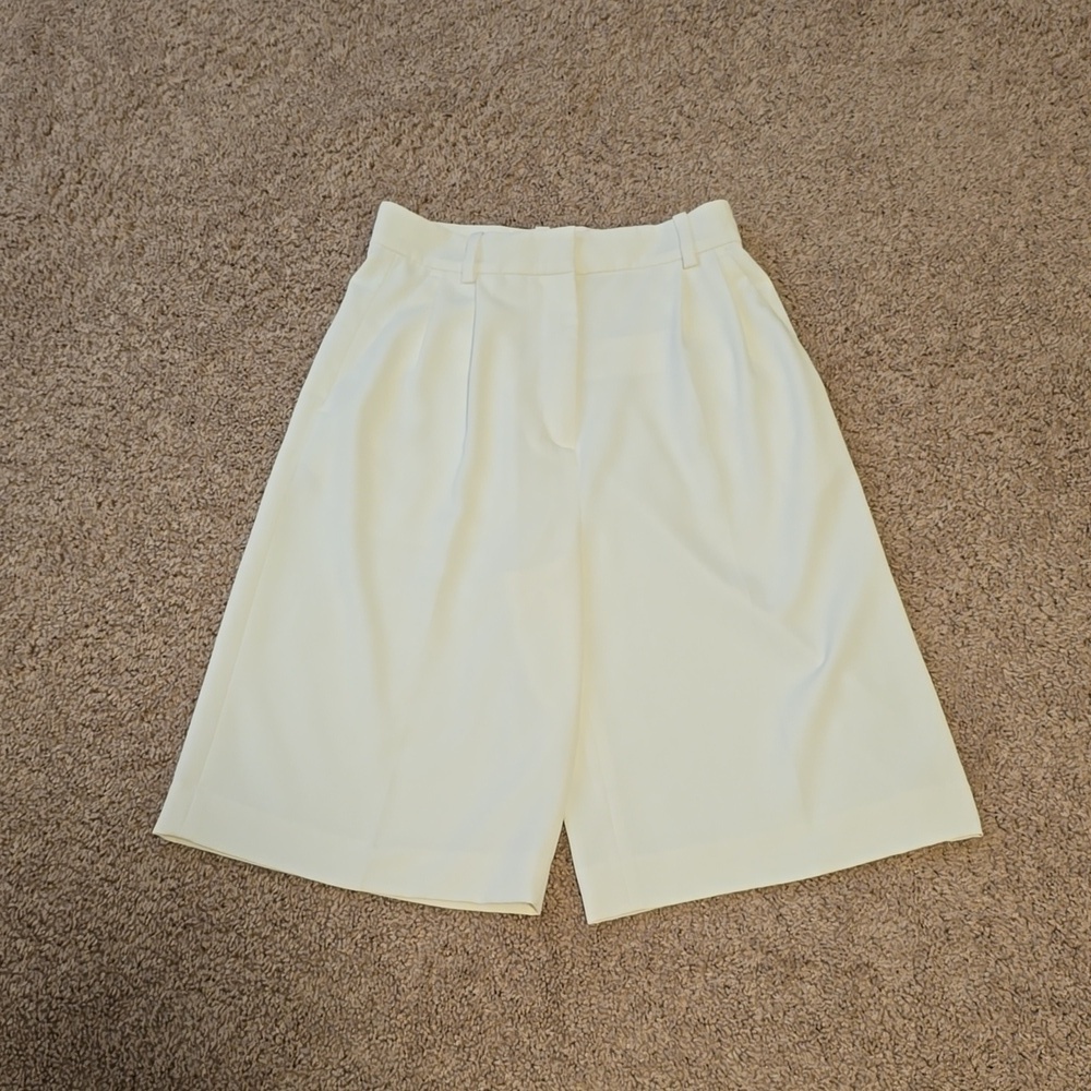 H&M dress shorts. Size 4
